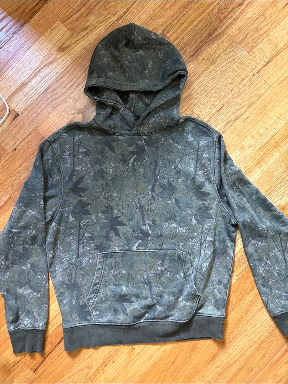 Old Navy Men's Hooded Pullover sweatshirt - Green Leaf Camo